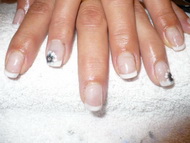 Francia akril virággal